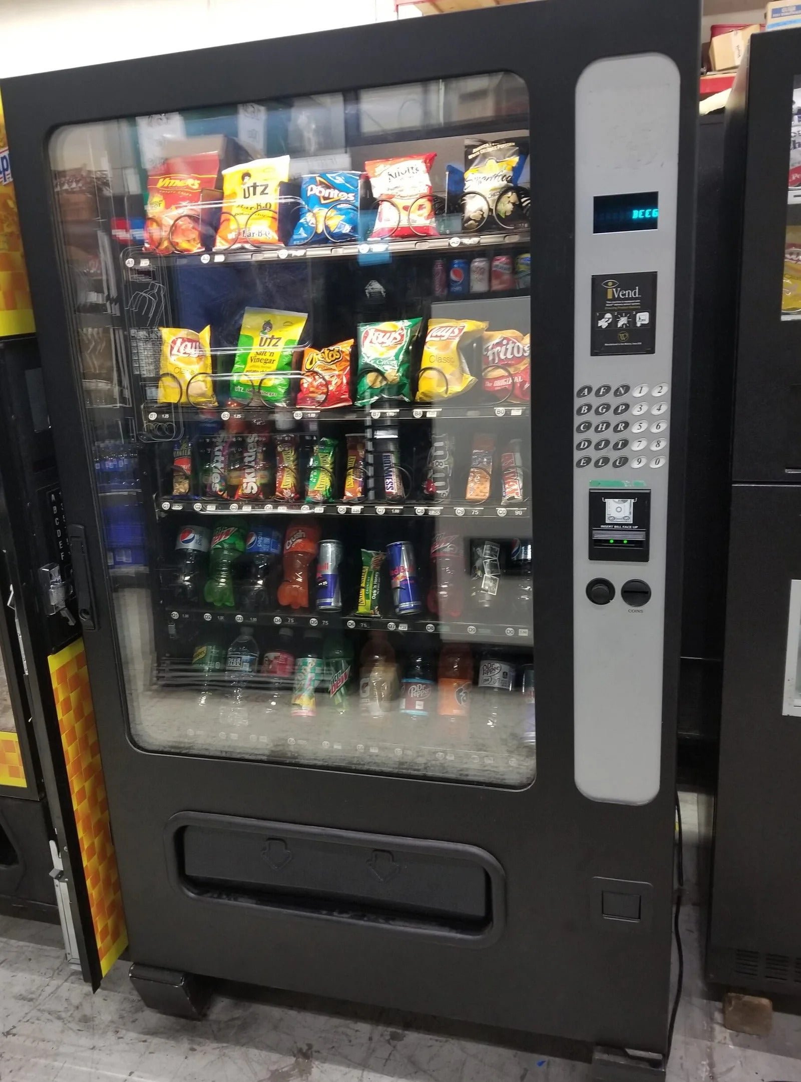 1198_refurbished-wittern-usi-combo-model-3509-available-for-purchase-e1773348898691.jpg Refurbished Wittern USI Combo Model 3509 Vending Machine - Image 1