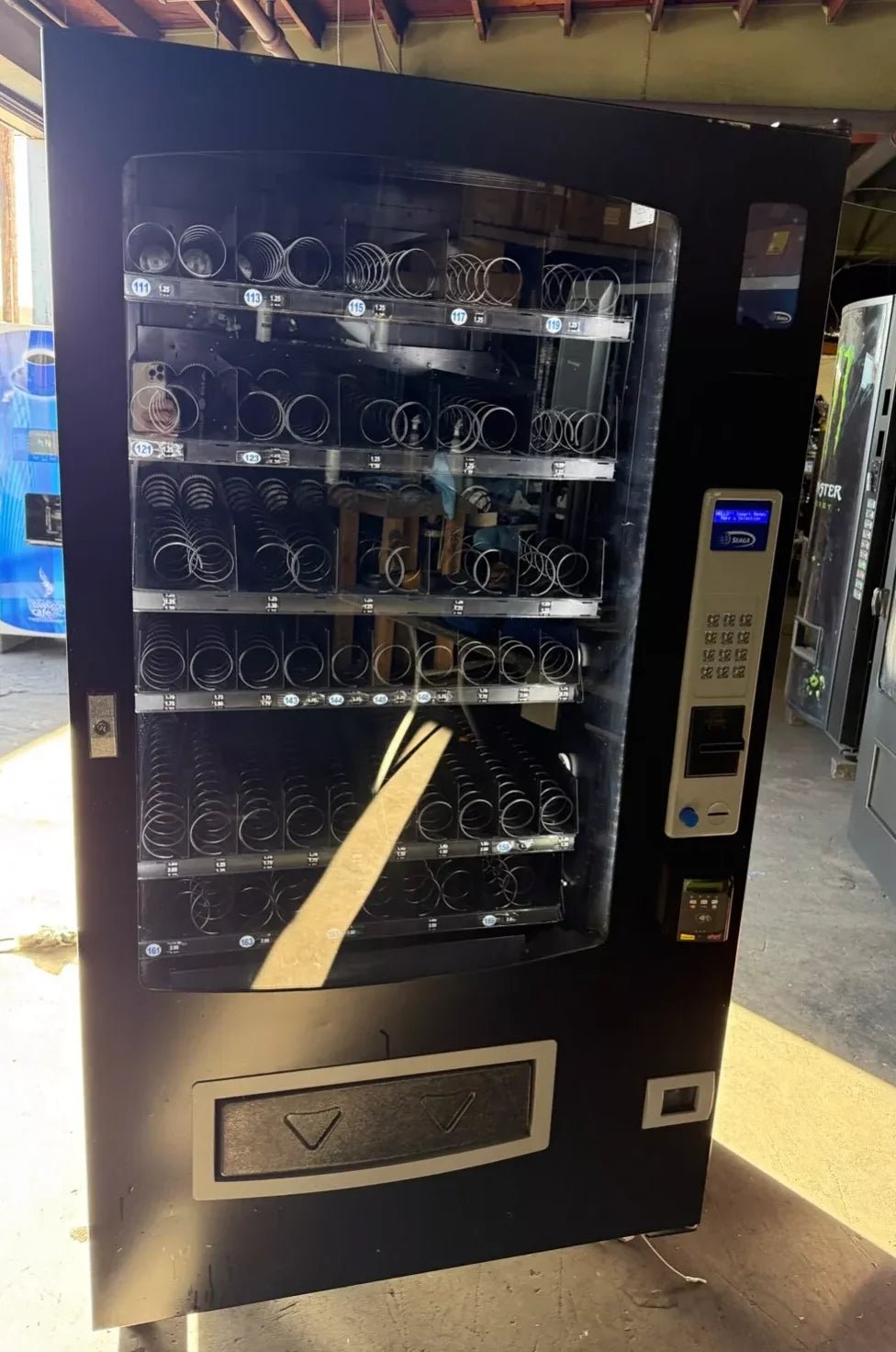 1355_seaga-inf5-combo-vending-machine-snack-and-beverage-vendor-with-mdb-e1773580331147.jpg Seaga INF5 Combo Vending Machine – Snack and Beverage - Image 1